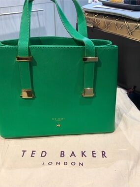 Ted Baker Samirra Emerald Green Saffiano leather satchel/crossbody RARE
